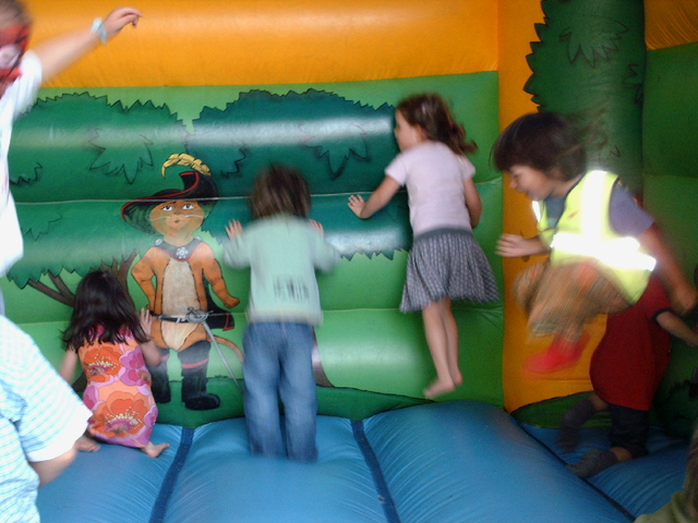 Bouncy Castle 2007006.JPG